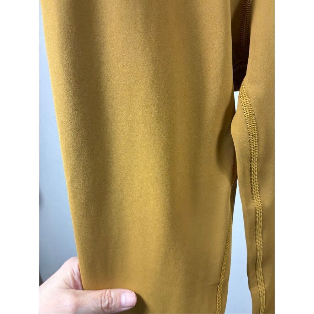 Vuori NWT Rib Studio Legging in Dark Golden Size XS - Picture 4 of 8